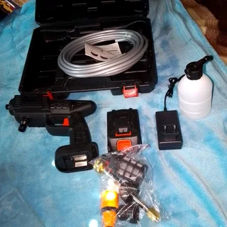 Cordless pressure washer