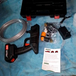 Cordless pressure washer