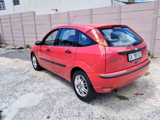 2003 Ford Focus Hatchback