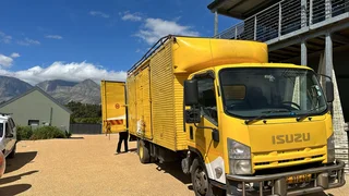 Furniture Movers in Cape Town | Closed trucks and Menpower