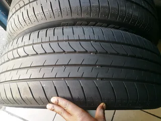 2x 235/55/R20 BRIDGESTONE DUELER H/L TYRES 95%THREAD LIFE CALL NATAL 0783564464