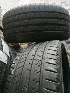 X3 BMW TYRES FOR SALE 2x 275/35/R21 BRIDGESTONE ALENZA RUNFLAT HIGH PERFORMANCE TYRES CALL NATAL