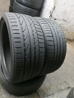 2x 235/35/r19 Bridgestone Potenza Normal 98%thread Life Call Natal 0783564464