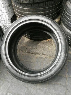 2x 255/40/R19 PIRELLI P ZERO 95%THREAD LIFE CALL NATAL 0783564464