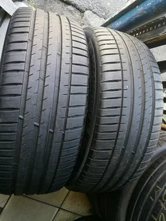 2x 235/55/R19 MICHELIN PILOT SPORT 4 SUV 95%THREAD LIFE CALL NATAL 0783564464 IS AVAILABLE NOW
