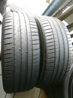 2x 235/55/R19 MICHELIN PILOT SPORT 4 SUV 95%THREAD LIFE CALL NATAL 0783564464 IS AVAILABLE NOW