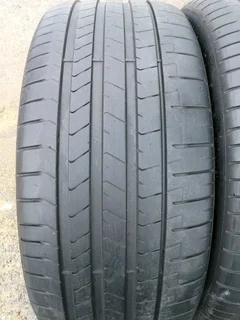 2x 275/40/R22 PIRELLI P ZERO RUNFLAT TYRES 90%THREAD LIFE CALL NATAL 0783564464 WE DO DENVERY