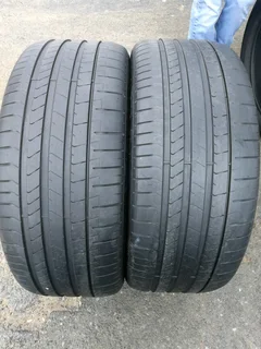 2x 275/40/R22 PIRELLI P ZERO RUNFLAT TYRES 90%THREAD LIFE CALL NATAL 0783564464 WE DO DENVERY