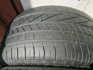2x 275/40/R19 GOODYEAR EXCELLENCE RUNFLAT TYRES CALL NATAL 0783564464 WE DO DENVERY
