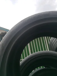 2x 315/35/R21 PIRELLI P ZERO 98%THREAD LIFE CALL NATAL 0783564464