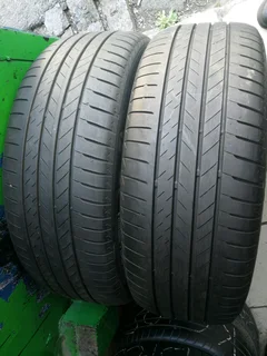 2x 235/55/r18 Bridgestone Alenza Normal Tyres 98%thread Life Call Natal 0783564464