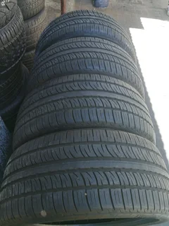 4x 295/40/R22 PIRELLI SCORPION ZERO 98%THREAD LIFE LIKE NEW TYRES CALL NATAL 0783564464