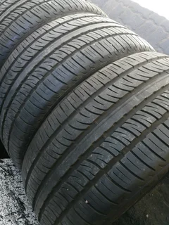 4x 295/40/R22 PIRELLI SCORPION ZERO 98%THREAD LIFE LIKE NEW TYRES CALL NATAL 0783564464