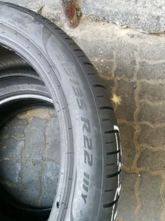 315/35/R22 PIRELLI P ZERO RUNFLAT TYRES 98%THREAD LIFE LIKE NEW TYRES CALL NATAL 0783564464