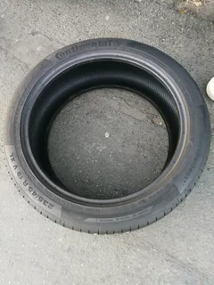 2x 235/45/R19 CONTINENTAL NORMAL TYRES 95%THREAD LIFE CALL NATAL 0783564464 IS AVAILABLE NOW