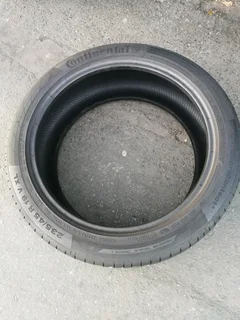 2x 235/45/R19 CONTINENTAL NORMAL TYRES 95%THREAD LIFE CALL NATAL 0783564464 IS AVAILABLE NOW