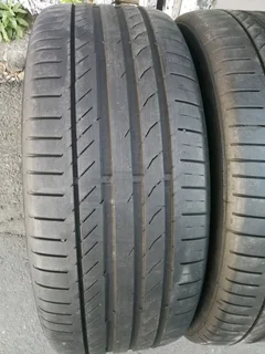 2x 235/45/R19 CONTINENTAL NORMAL TYRES 95%THREAD LIFE CALL NATAL 0783564464 IS AVAILABLE NOW
