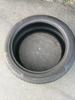 2x 235/45/R19 CONTINENTAL NORMAL TYRES 95%THREAD LIFE CALL NATAL 0783564464 IS AVAILABLE NOW