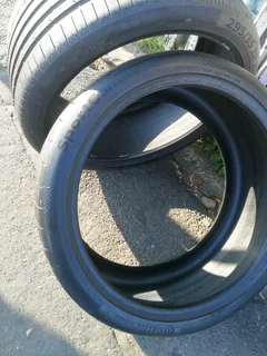 2x 295/35/R23 CONTINENTAL SPORT CONTACT 6 TYRES 95%THREAD LIFE CALL NATAL 0783564464 IS AVAILABLE