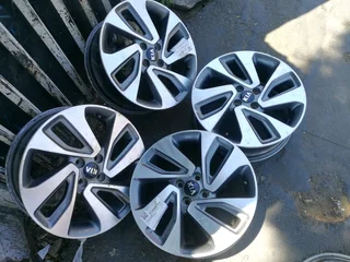 Kia Rims For Sale 6.5j 17inch Is Available Now In Stock Call Natal 0783564464