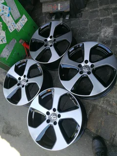 Original Vw Rims For Sale 7.5j 18inch Is Available For Sale In Stock Call Natal 0783564464