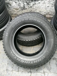 2x 265/65/R17 CONTINENTAL CROSS CONTACT TYRES 90%THREAD LIFE CALL NATAL 0783564464 IS AVAILABLE NOW