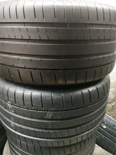 2x 285/30/R20 MICHELIN PILOT SPORT 4 S TYRES CALL NATAL 0783564464 IS AVAILABLE NOW IN STOCK