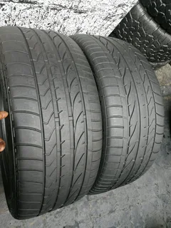 2x 275/45/R20 BRIDGESTONE DUELER H/P TYRES 90%THREAD LIFE CALL NATAL 0783564464 IS AVAILABLE NOW