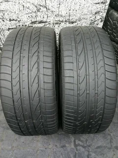 2x 275/45/R20 BRIDGESTONE DUELER H/P TYRES 90%THREAD LIFE CALL NATAL 0783564464 IS AVAILABLE NOW