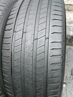 2x 235/60/R18 MICHELIN LATITUDE SPORT 3 TYRES 90%THREAD LIFE CALL NATAL 0783564464 IS AVAILABLE NOW