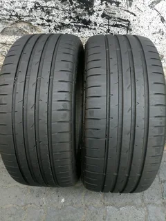 2x 235/40/R18 GOODYEAR EAGLE F1 NORMAL TYRES 90%THREAD LIFE CALL NATAL 0783564464 IS AVAILABLE NOW