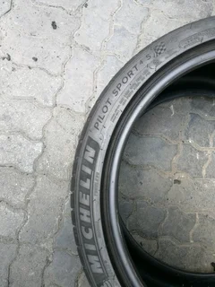 M5 BMW TYRES FOR SALE 305/30/R20 MICHELIN PILOT SPORT 4 S TYRES 98%THREAD LIFE CALL NATAL 0783564464