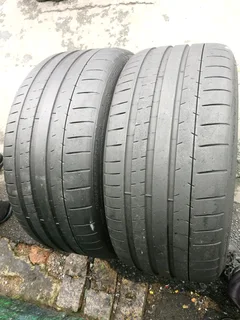 2x 265/30/R20 MICHELIN PILOT SUPER SPORT TYRES CALL NATAL 0783564464 IS AVAILABLE NOW