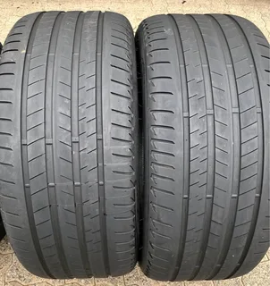 2x 285/40/r20 Bridgestone Alenza Runflat Tyres Call Natal 0783564464 Is Available Now