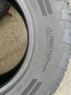 2x 255/70/R17 CONTINENTAL CROSS CONTACT TYRES 95%THREAD LIFE CALL NATAL 0783564464 IS AVAILABLE NOW