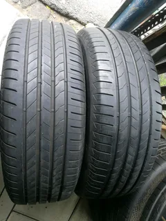 2x 225/65/R17 BRIDGESTONE ALENZA 95%THREAD LIFE CALL NATAL 0783564464 IS AVAILABLE NOW