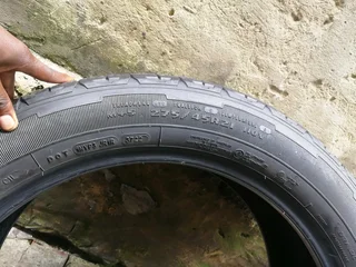 275/45/R21 GOODYEAR WHARANGLER TERRITORY 98%THREAD LIFE CALL NATAL 0783564464
