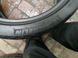 2x 305/30/R19 MICHELIN PILOT SPORT TYRES 95%THREAD LIFE CALL NATAL 0783564464 IS AVAILABLE NOW