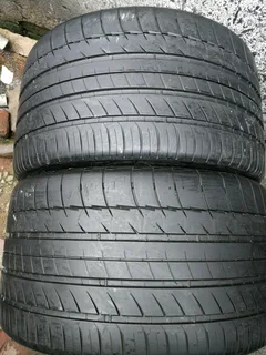 2x 305/30/R19 MICHELIN PILOT SPORT TYRES 95%THREAD LIFE CALL NATAL 0783564464 IS AVAILABLE NOW