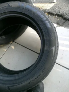 2x 215/60/R17 MICHELIN PRIMACY 3 TYRES 95%THREAD LIFE CALL NATAL 0783564464