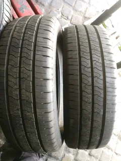 2x 215/65/R17 KUMHO TYRES IS AVAILABLE NOW IN STOCK CALL NATAL 0783564464