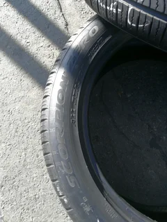 2x 235/50/R20 PIRELLI SCORPION ZERO 98%THREAD LIFE CALL NATAL 0783564464 IS AVAILABLE NOW