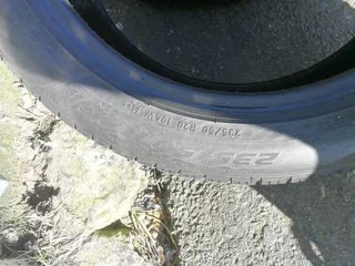 2x 235/50/R20 PIRELLI SCORPION ZERO 98%THREAD LIFE CALL NATAL 0783564464 IS AVAILABLE NOW