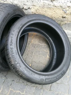 4x 295/40/R20 MICHELIN LATITUDE SPORT 3 TYRES 95%THREAD LIFE CALL NATAL 0783564464
