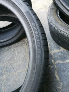 2x 275/30/R20 PIRELLI P ZERO RUNFLAT TYRES 90%THREAD LIFE CALL NATAL 0783564464 IS AVAILABLE NOW