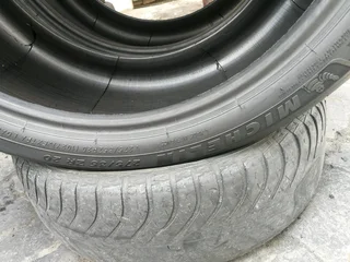 2x 275/35/R20 MICHELIN PILOT SPORT 4 S TYRES 90%THREAD LIFE CALL NATAL 0783564464