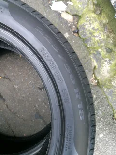 2x 225/50/R18 PIRELLI CINTURATO P7 RUNFLAT TYRES 95%THREAD LIFE CALL NATAL 0783564464 IS AVAILABLE