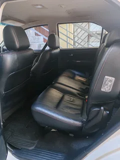 Toyota fortuner 2015 model 4x4 diesel price negotiable