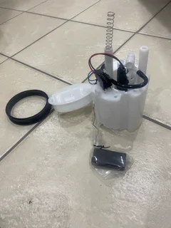 W203 C200 Merc Fuel Pump