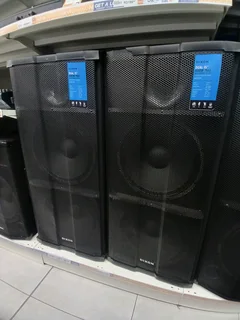 New dual speakers (600w) 15 inch